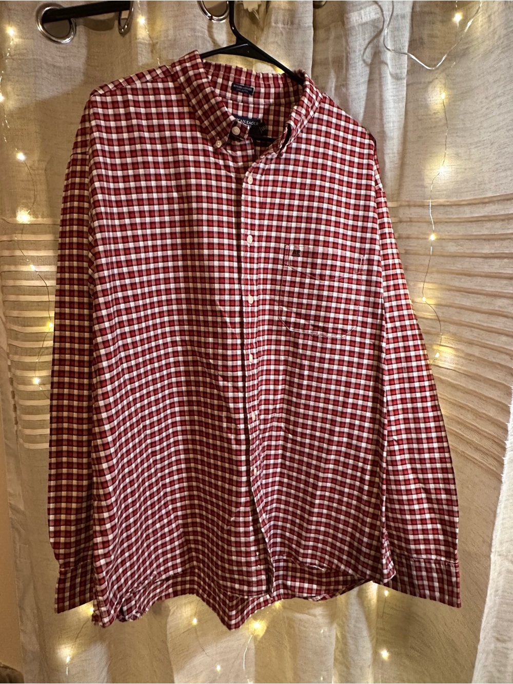 Men's American Eagle Red Plaid Button-Down Shirt - Classic Casual